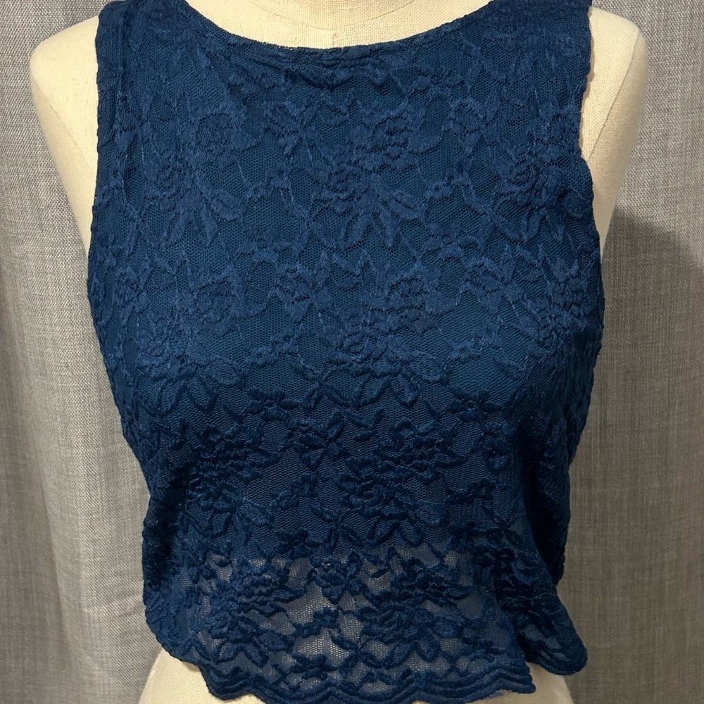 Elegant Navy Lace Sleeveless Top